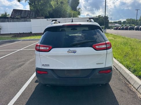 Used 2014 Jeep Cherokee Latitude FWD image 10
