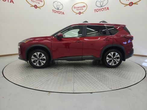 Used 2023 Nissan Rogue SV w/ SV Premium B Package image 5