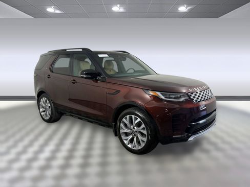 Used 2026 Land Rover Discovery Limited Edition AWD/4WD image 7