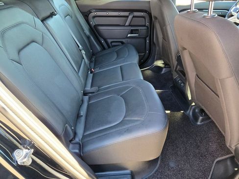 Used 2025 Land Rover Defender 110 S image 19