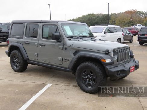 Used 2023 Jeep Wrangler Sport image 8