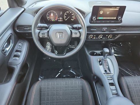 Used 2024 Honda HR-V Sport image 19