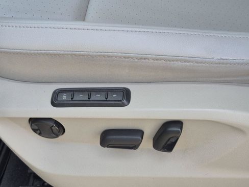 Used 2020 Volkswagen Atlas SEL FWD image 16