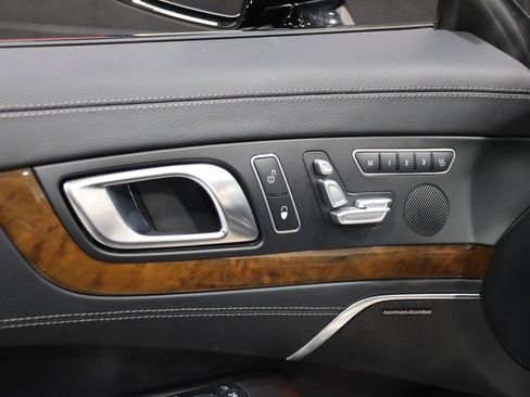 Used 2013 Mercedes-Benz SL 550 image 64