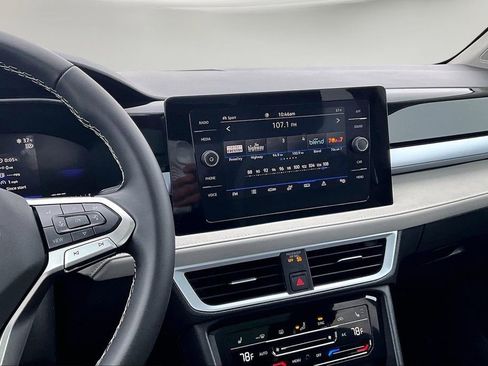 Used 2026 Volkswagen Taos SE image 10