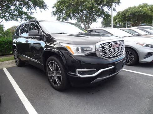 Used 2019 GMC Acadia Denali w/ Technology Package AWD/4WD image 1