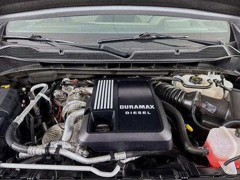 Used 2025 Chevrolet Silverado 1500 ZR2 w/ Technology Package image 35