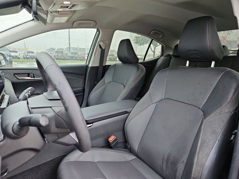 Used 2026 Toyota Camry XLE FWD image 16