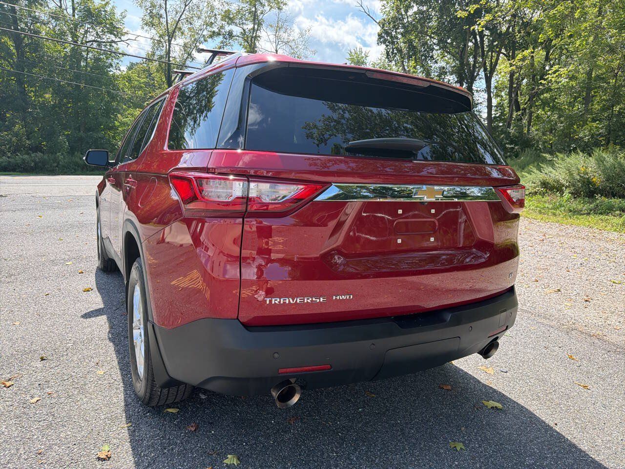 Used 2018 Chevrolet Traverse LT w/ LPO, Floor Liner Package AWD/4WD image 15