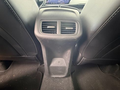 Used 2024 Buick Envision Preferred AWD/4WD image 38