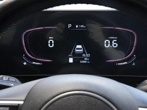 Used 2023 Kia Sportage EX image 12