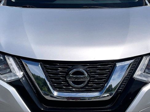 Used 2020 Nissan Rogue S FWD image 10
