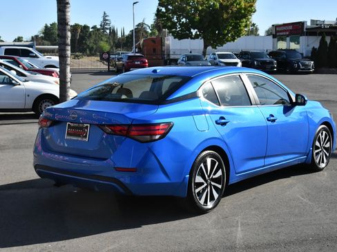 Used 2025 Nissan Sentra SV w/ SV Premium Package FWD image 8