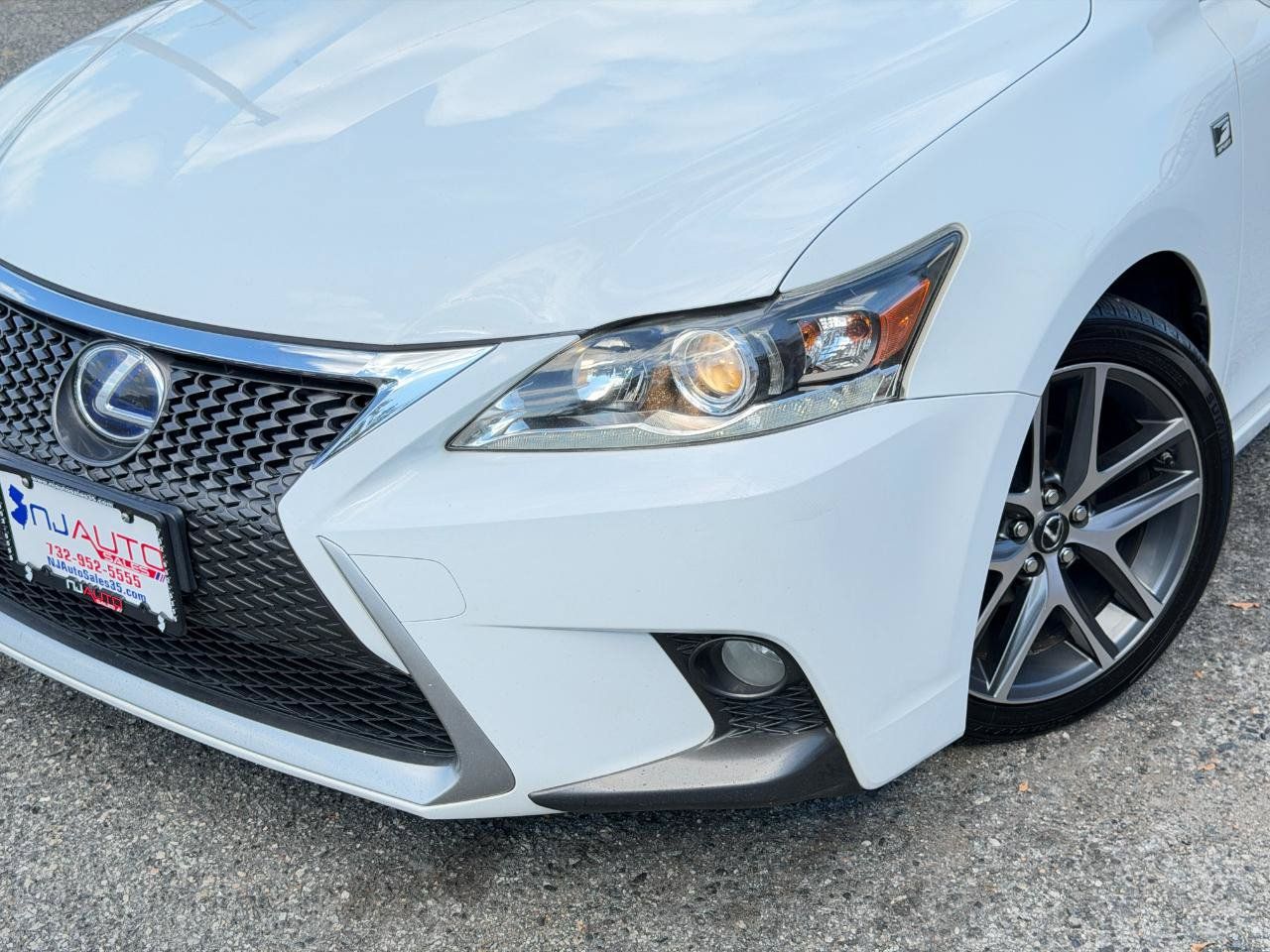 Used 2015 Lexus CT 200h w/ Navigation Package FWD image 88