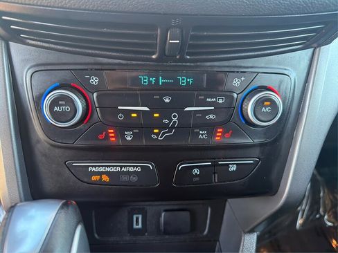 Used 2019 Ford Escape SEL image 29