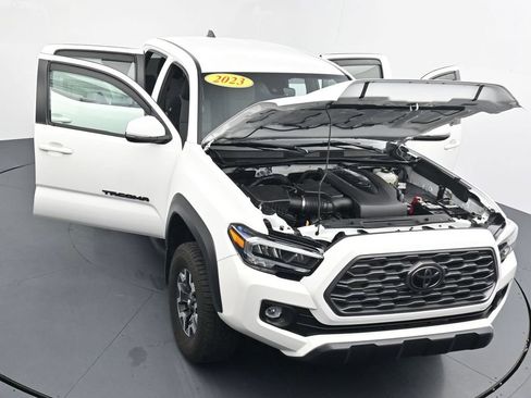 Used 2023 Toyota Tacoma TRD Off-Road AWD/4WD image 39