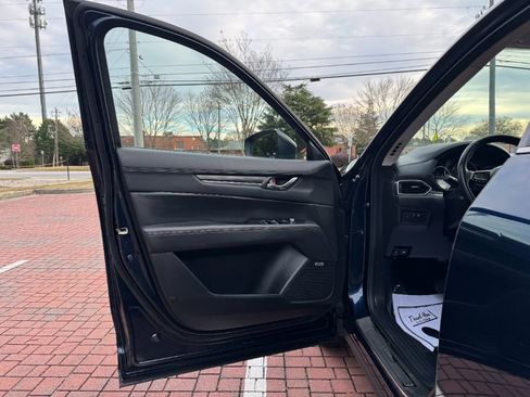 Used 2017 MAZDA CX-5 Grand Touring w/ Premium Package image 7