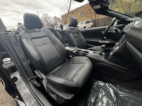 Used 2015 Ford Mustang GT Premium image 19