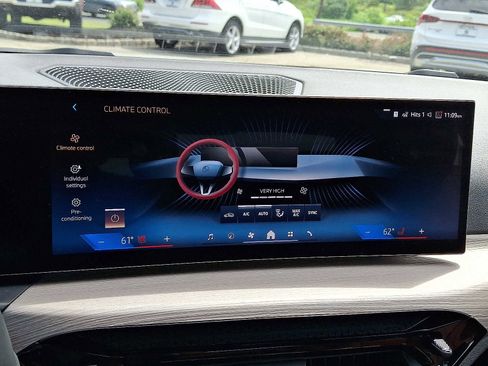 Used 2025 BMW 430i xDrive Coupe w/ Convenience Package image 15