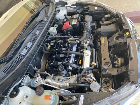 Used 2021 Nissan Kicks S FWD image 36