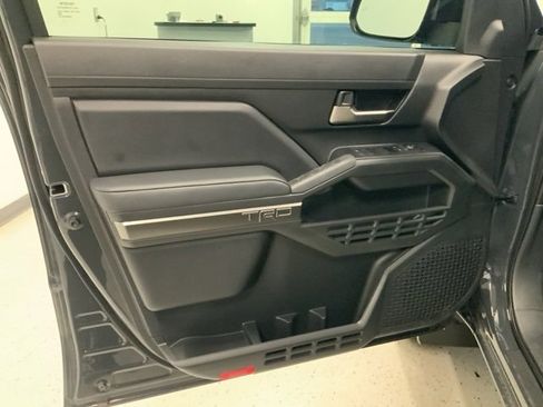 Used 2025 Toyota Tacoma TRD Off-Road image 36