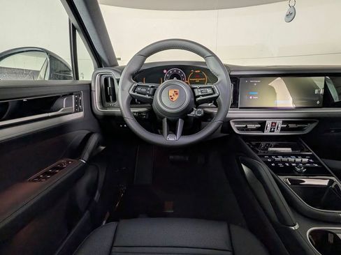 New 2026 Porsche Cayenne image 22