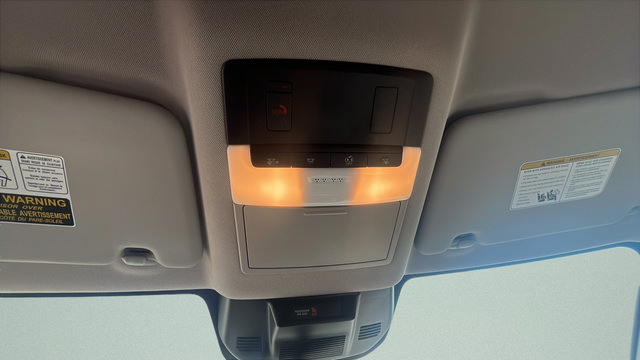 Used 2025 Nissan Rogue SV AWD/4WD image 18