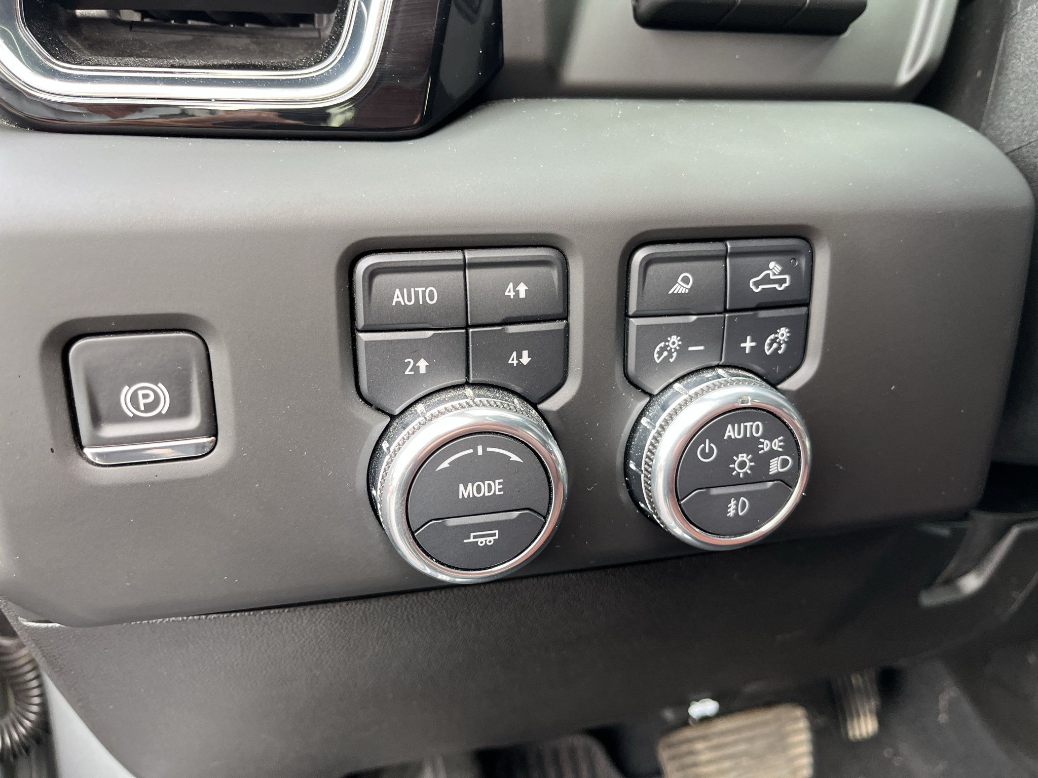 Used 2025 GMC Sierra 2500 Denali Ultimate AWD/4WD image 17