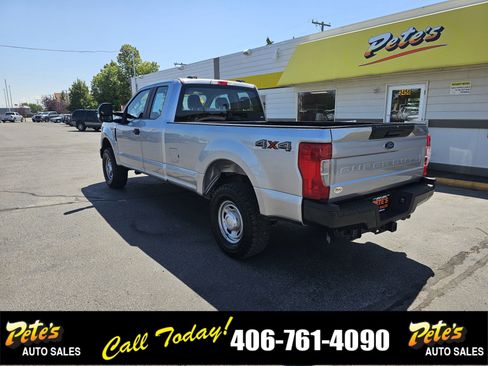 Used 2022 Ford F250 XL w/ Power Equipment Group image 2