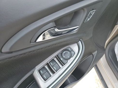 Used 2022 Chevrolet Malibu LS image 21