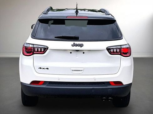 Used 2018 Jeep Compass Latitude w/ Popular Equipment Group AWD/4WD image 6