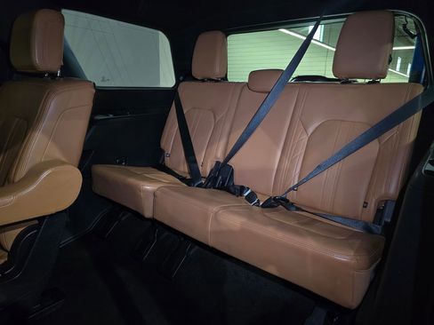 Used 2022 Ford Expedition Platinum image 40