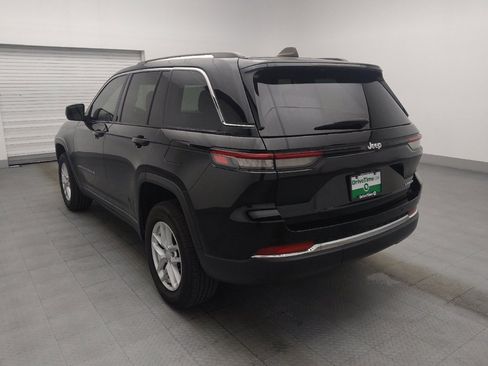 Used 2023 Jeep Grand Cherokee Laredo RWD image 5