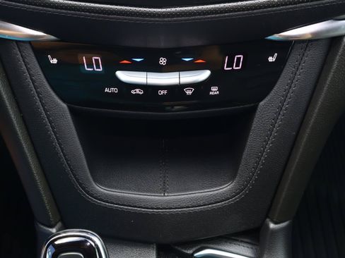 Used 2025 Cadillac XT5 Luxury w/ LPO, Floor Liner Package FWD image 28