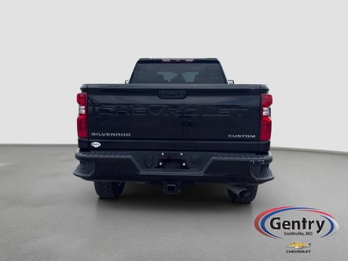 Used 2023 Chevrolet Silverado 2500 Custom w/ Custom Value Package AWD/4WD image 5