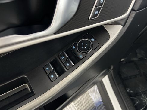 Used 2020 Ford Explorer XLT w/ Equipment Group 202A image 15