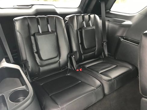 Used 2019 Ford Explorer XLT w/ Equipment Group 202A image 58