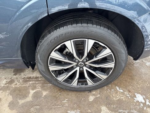 Certified 2023 Volvo XC60 B5 Plus w/ Climate Package image 14