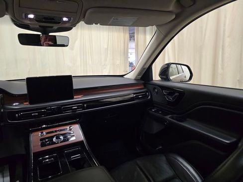 Used 2021 Lincoln Aviator Reserve w/ Equipment Group 201A image 30