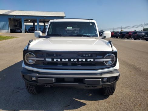 New 2025 Ford Bronco Badlands image 8