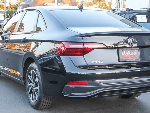 Used 2022 Volkswagen Jetta S image 8