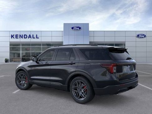 New 2026 Ford Explorer ST-Line w/ ST-Line Street Pack image 4