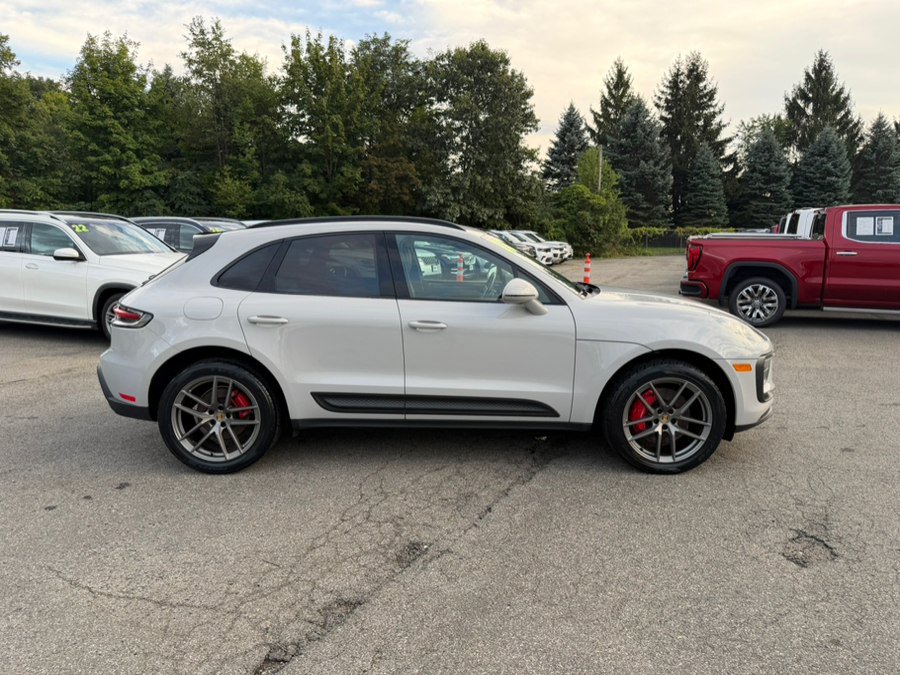 Used 2022 Porsche Macan S AWD/4WD image 7