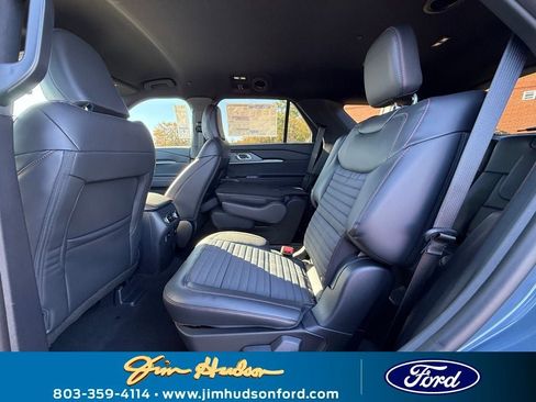 New 2026 Ford Explorer ST-Line w/ ST-Line Street Pack image 9