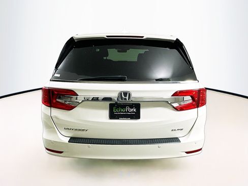 Used 2018 Honda Odyssey Elite image 7