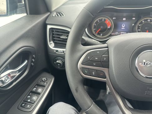 Used 2022 Jeep Cherokee Limited w/ Elite Package image 29