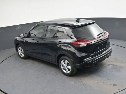 Certified 2025 Nissan Kicks Play S FWD image 30