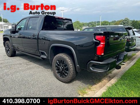 Used 2026 Chevrolet Silverado 2500 High Country w/ High Country Premium Package AWD/4WD image 7