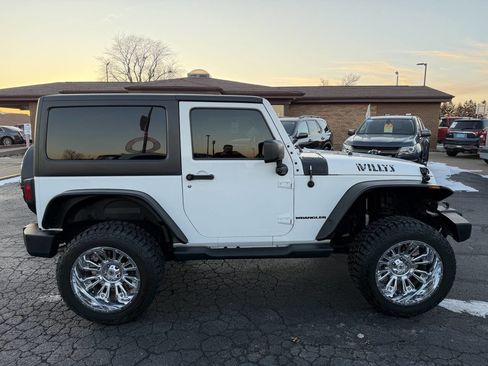 Used 2016 Jeep Wrangler Sport image 7
