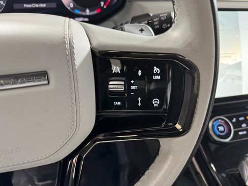 Used 2023 Land Rover Range Rover Sport SE Dynamic image 16